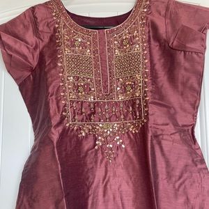 NWOT 3 piece Punjabi suit with color fading on salwar